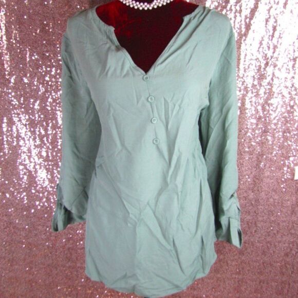 NWT BloomChic green tunic top 18/ 2X - Picture 2 of 7